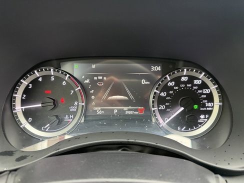 Used 2024 Toyota Highlander LE image 19