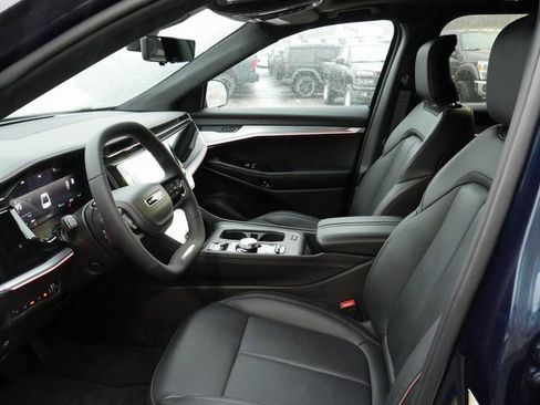 Used 2025 Jeep Wagoneer S Launch Edition image 2