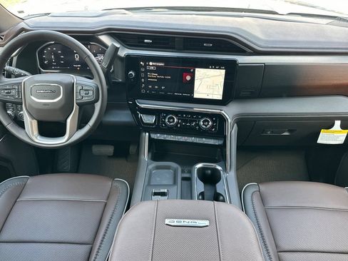 New 2026 GMC Sierra 2500 Denali w/ Technology Package AWD/4WD image 14