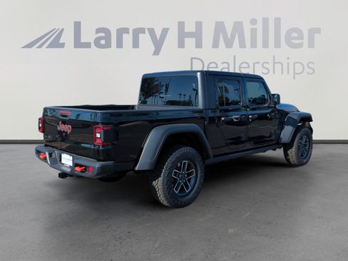 New 2025 Jeep Gladiator Mojave w/ Convenience Group image 5
