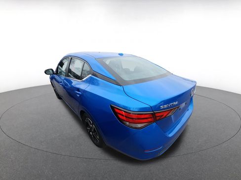 Used 2025 Nissan Sentra SV image 4