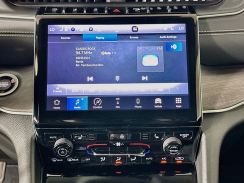 Used 2023 Jeep Grand Cherokee L Limited AWD/4WD image 21