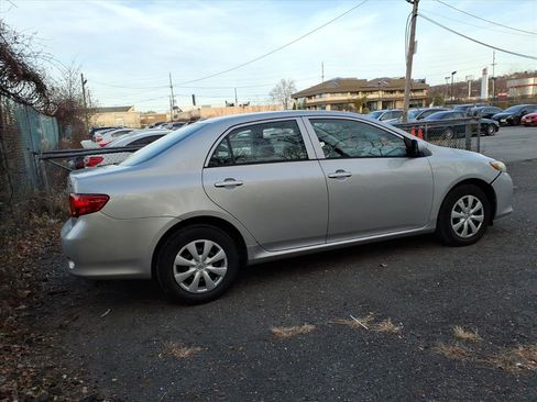 Used 2010 Toyota Corolla LE image 4