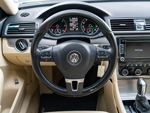 Used 2014 Volkswagen Passat TDI SE FWD image 18