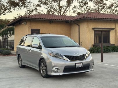 Used 2015 Toyota Sienna SE Premium