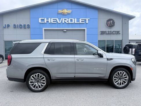 Used 2023 GMC Yukon Denali Ultimate AWD/4WD image 8