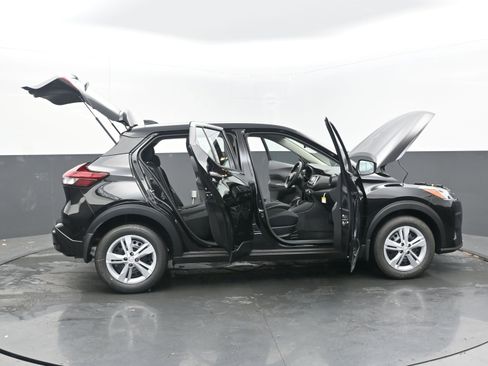 Certified 2025 Nissan Kicks Play S image 45