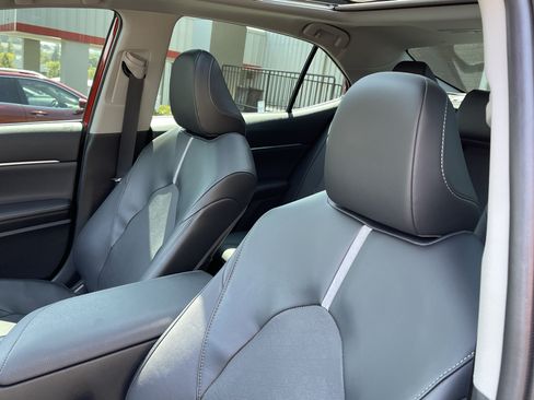 Certified 2022 Toyota Camry XSE FWD image 18