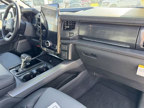 Used 2025 Ford F150 Lightning Lariat image 6