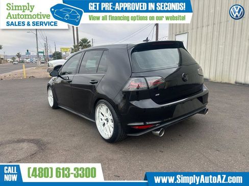 Used 2017 Volkswagen Golf 4-Door FWD image 8