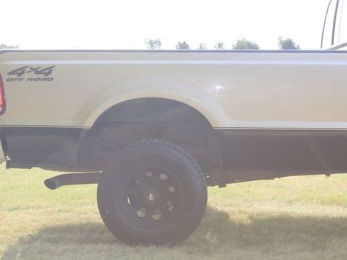 Used 2000 Ford F350 Lariat image 8