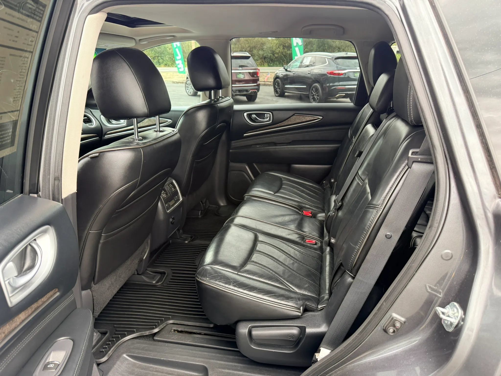 Used 2015 INFINITI QX60 Luxe AWD/4WD image 18
