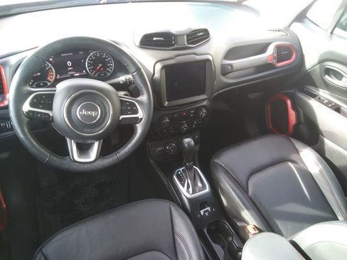 Used 2023 Jeep Renegade Trailhawk image 11