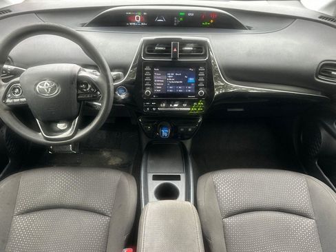 Used 2021 Toyota Prius LE image 13