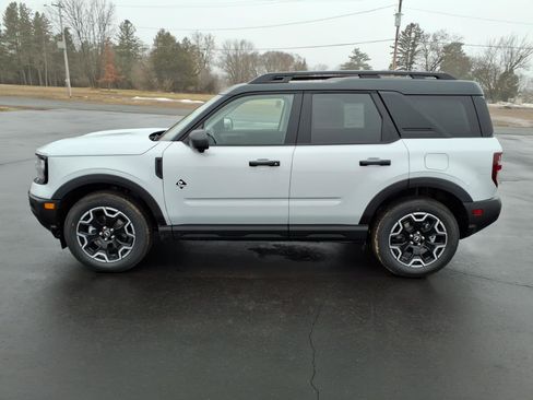 New 2026 Ford Bronco Sport Outer Banks w/ Outer Banks Tech Package+ AWD/4WD image 2