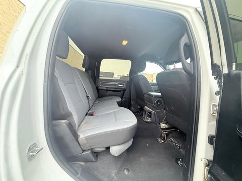 Used 2022 RAM 3500 Big Horn image 12