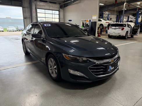 Used 2020 Chevrolet Malibu LT FWD image 4