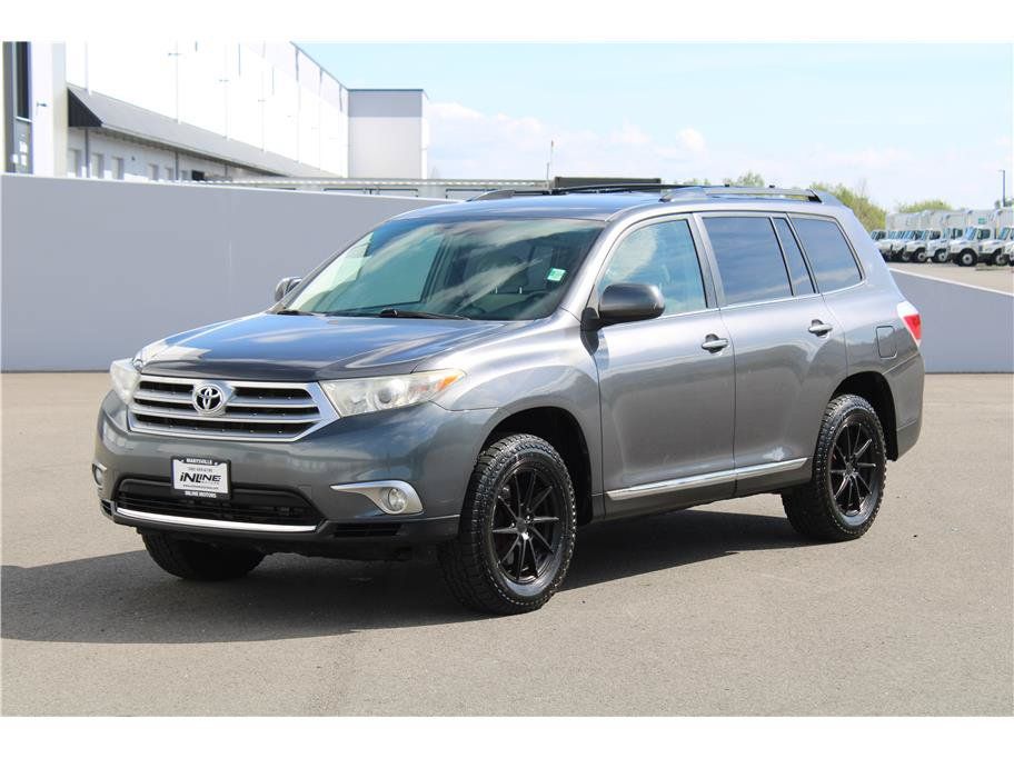 Used 2012 Toyota Highlander 4WD w/ Tech Pkg image 1