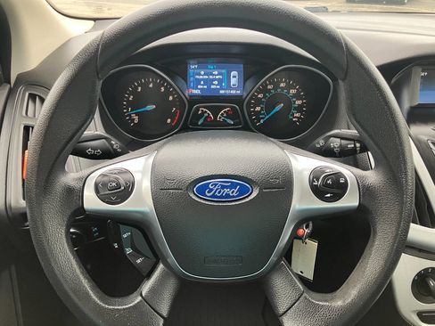 Used 2014 Ford Focus SE FWD image 18