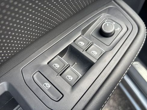 Certified 2025 Volkswagen Atlas SEL AWD/4WD image 14