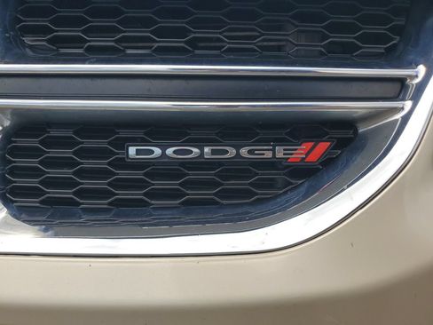 Used 2016 Dodge Grand Caravan SXT w/ Rear Park Assist Package FWD image 4