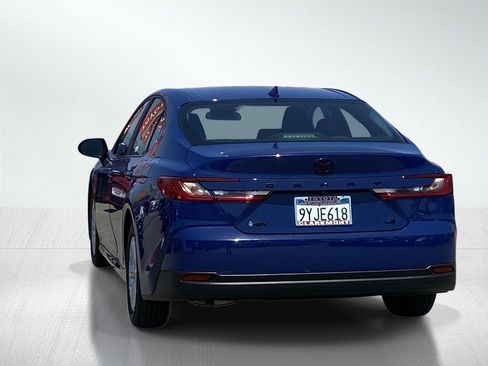Certified 2025 Toyota Camry LE FWD image 4