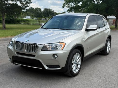 Used 2014 BMW X3 xDrive28i AWD/4WD image 2