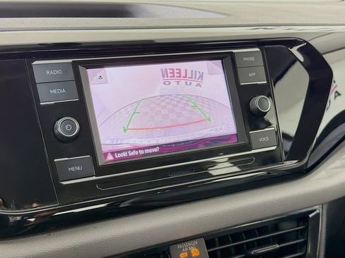 Used 2023 Volkswagen Taos S image 15