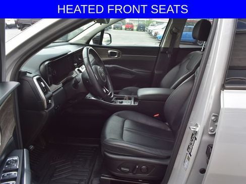 Used 2023 Kia Sorento S w/ Panoramic Sunroof Package AWD/4WD image 4