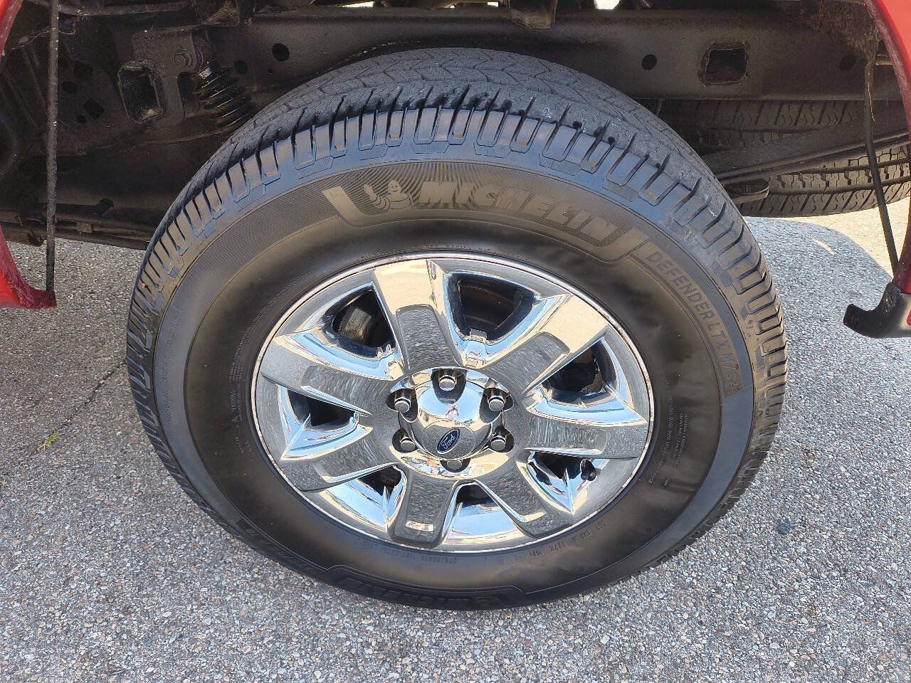 Used 2014 Ford F150 XLT w/ Equipment Group 302A Luxury AWD/4WD image 10
