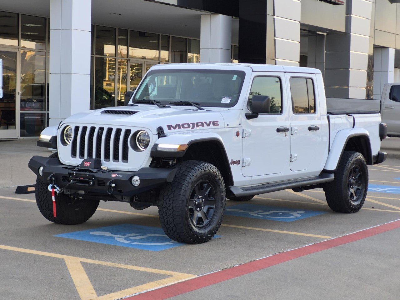 Used 2023 Jeep Gladiator Mojave AWD/4WD image 3