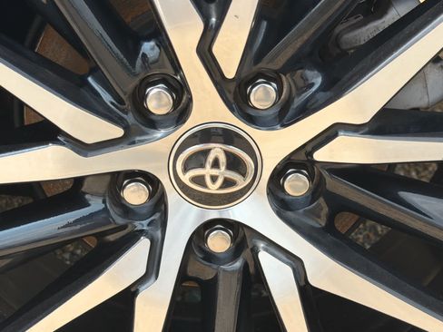 Used 2024 Toyota Camry SE FWD image 16