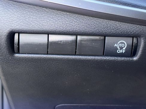 Used 2025 Nissan Kicks S FWD image 23