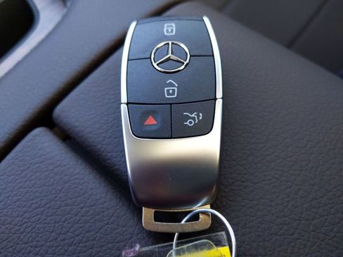 Used 2023 Mercedes-Benz GLE 450 4MATIC image 38