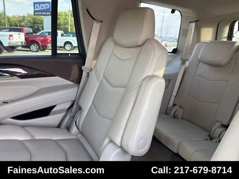 Used 2016 Cadillac Escalade Luxury image 41