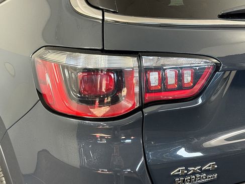 Used 2017 Jeep Compass Limited image 36