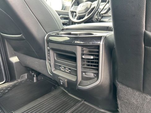 Used 2020 RAM 3500 Laramie w/ Night Edition image 40