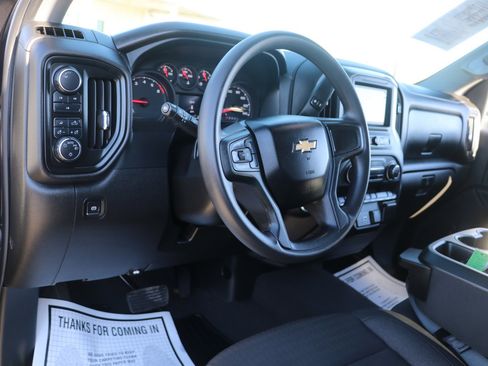 Used 2024 Chevrolet Silverado 2500 Custom w/ Custom Value Package image 15