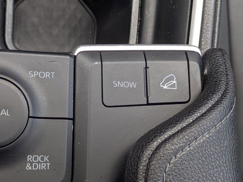 Used 2024 Toyota Grand Highlander XLE image 39