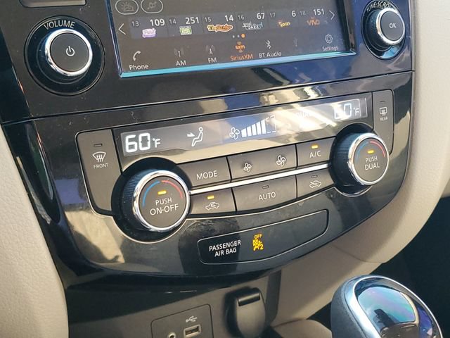 Used 2020 Nissan Rogue Sport SV FWD image 24
