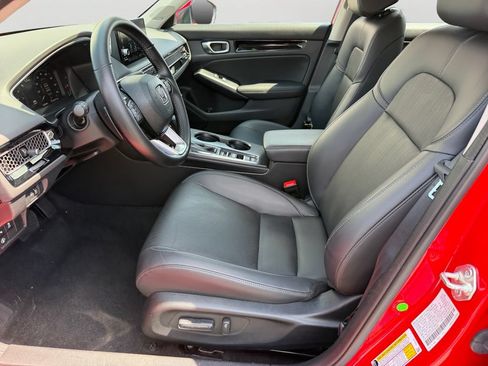 Used 2023 Honda Civic Touring image 16