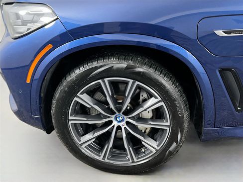 Used 2023 BMW X5 xDrive45e w/ M Sport Package image 29
