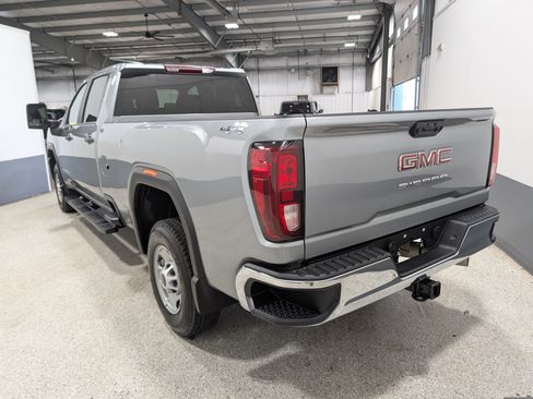 Used 2024 GMC Sierra 2500 Pro AWD/4WD image 5