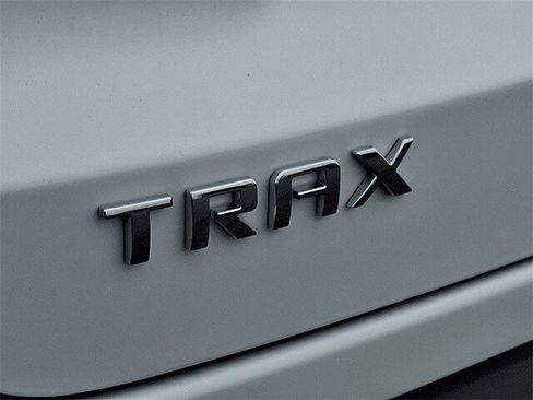 New 2026 Chevrolet Trax LT w/ Driver Confidence Package image 17