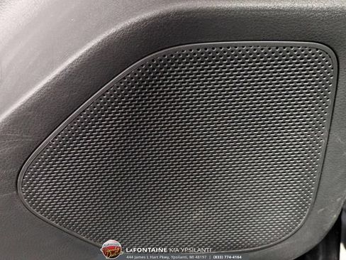 Used 2025 Nissan Rogue SV FWD image 16