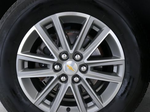 Used 2023 Chevrolet Traverse LT w/ LPO, Floor Liner Package image 34