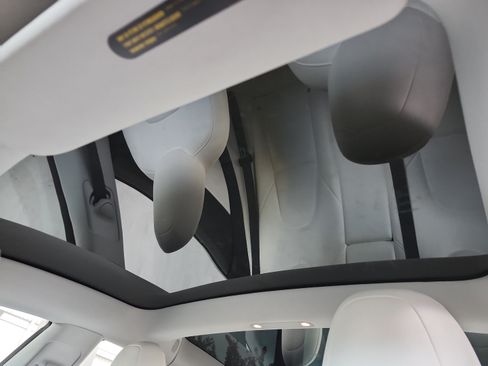 Used 2018 Tesla Model 3 Long Range RWD image 27