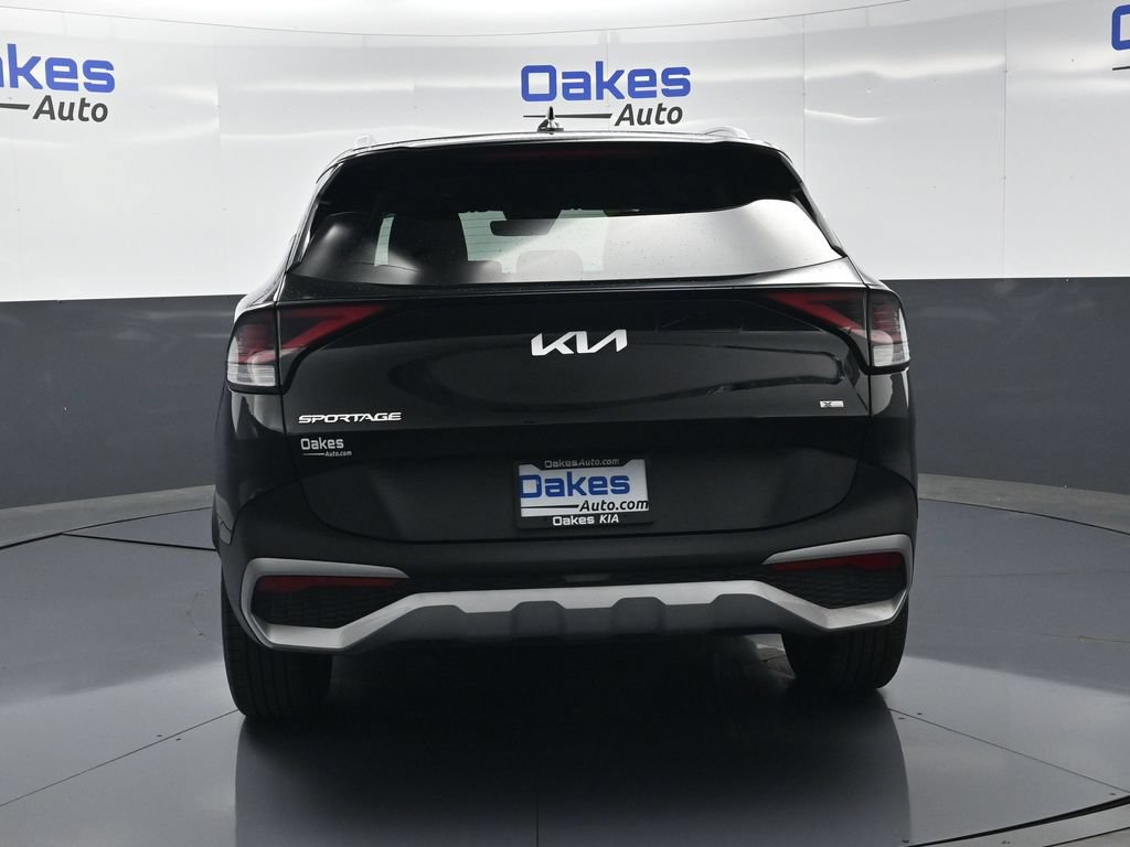 Used 2023 Kia Sportage EX AWD/4WD image 6