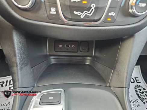 Used 2020 Chevrolet Equinox LT AWD/4WD image 23