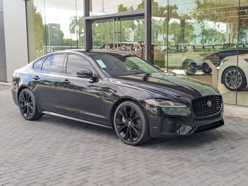 New 2024 Jaguar XF R-Dynamic SE image 6